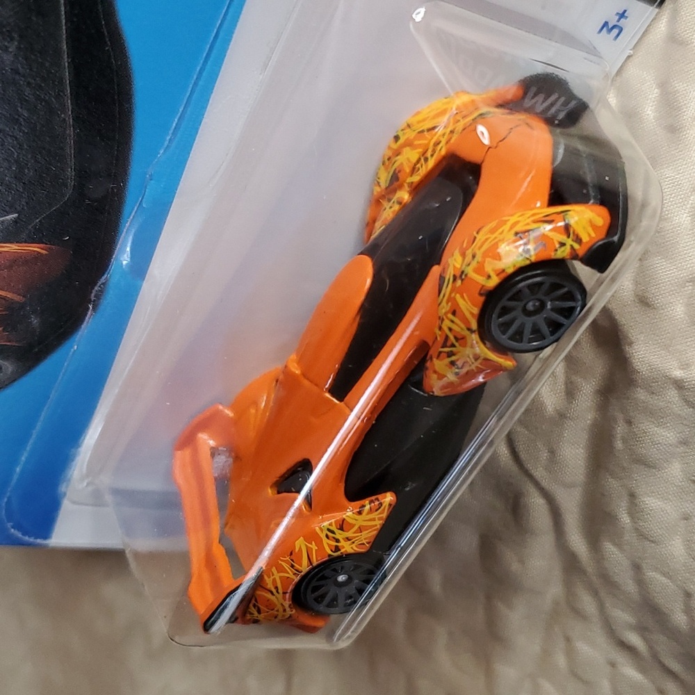 Hot Wheels - Picture 2 of 11